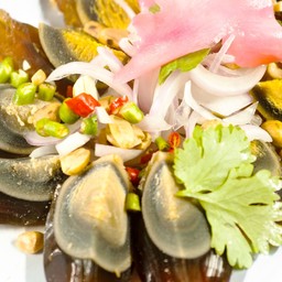 ยำไข่เยี่ยวม้า