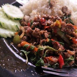 ข้าวกะเพราเนื้อ