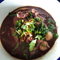 ก๋วยเตี๋ยวเรือนายกว้าง