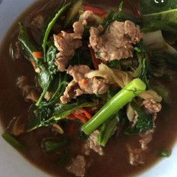 แกงอ่อมน่องลายเนื้อ