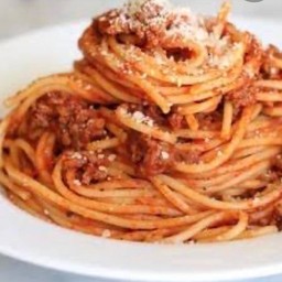 สปาเกตตีซอสมะเขือเทศหมูสับ