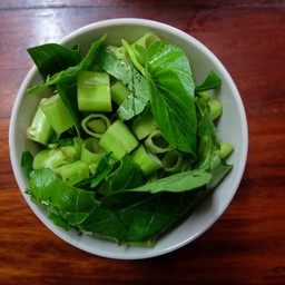 ผักบุ้งลวก