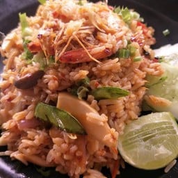 ข้าวผัดต้มยำกุ้ง