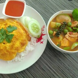 ข้าวไข่เจียว คู่ แกงป่า