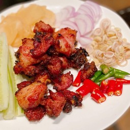 แหนมซี่โครงหมูทอด