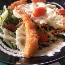 สลัดกุ้งทอด