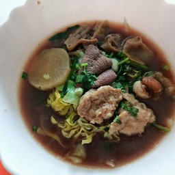 เสี่ยหมูตุ๋น