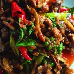 ผัดเผ็ดเครื่องในเป็ด