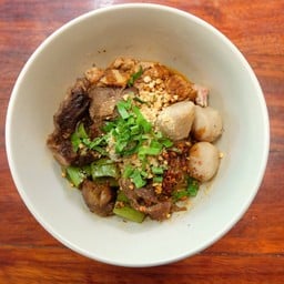 เกาเหลาแห้งเนื้อ (พิเศษ)