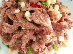 หมูผัดเต้าหู้ยี้
