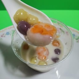 บัวลอยกะทิสดไส้มันส้ม(มันไข่)