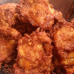 ไก่ทอดตั้งโต๊ะ หน้าห้างรอยัลพาร์ค ราชบุรี