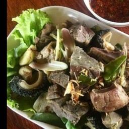 เครื่องในเนี้อลวกจิ้ม