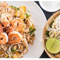 บ้านผัดไทคุณย่า โนนเดื่อ