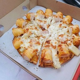 พิซซ่าขอบไส้กรอก