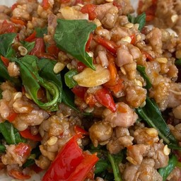 กะเพราหมูสับ (กับข้าว)