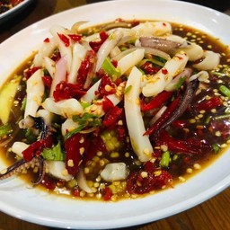 ยำปลาหมึก