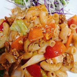 มักโรนีผัดซอสหมู