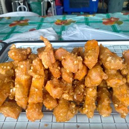 ร้านกล้วยทอดไม่อร่อยให้ถีบ