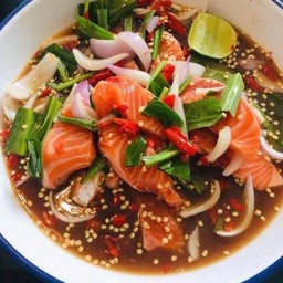 ยำนัวแซลมอน