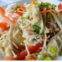ยำเห็ดเข็มทอง