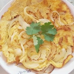 ข้าวไข่เจียวหอมใหญ่