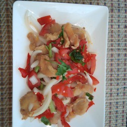 ยำไก่กรอบ