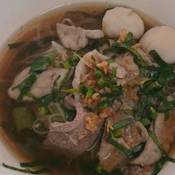 หมูเลียงวัดป่า