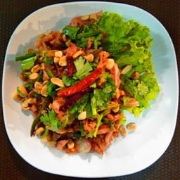 ยำแหนมสด