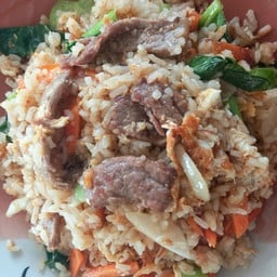 ข้าวผัดเนื้อ