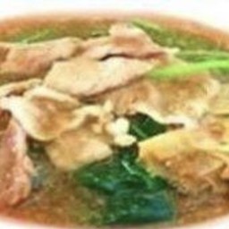 เกาเหลาราดหน้าหมูนุ่ม พิเศษ