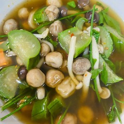 แกงเห็ดรวม