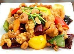 ไก่ผัดเม็ดมะม่วง
