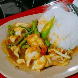 ข้าวเครื่องแกงทะเล