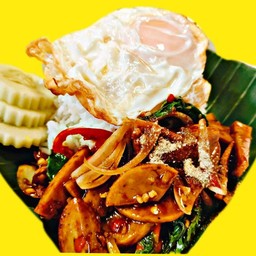 กะเพราหมูยอ ราดข้าว