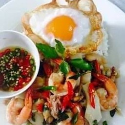 ข้าวกระเพรารวม