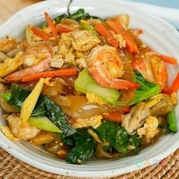 ผัดไทยเจ้จุ้ม ขวัญนคร
