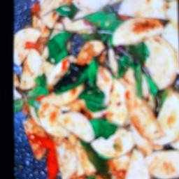 ข้าวกระเพราหมูยอ