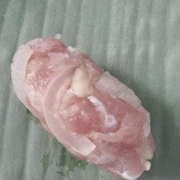 แหนมหมูใบตองชุด2ชิ้น