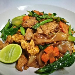 ผัดซีอิ๊ว-หมึก