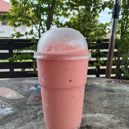 สตรอเบอรี่สมูทตี้