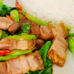 ผัดคะน้า กับข้าว