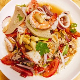 ยำรวมมิตรทะเล