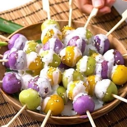 ยำเผ็ด…ปากโปร  +ช่อฟ้า ขนมไทย โบราณ(บัวลอยเสียบไม้)