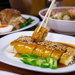 สีฟ้าข้าวมันไก่ มีโชคพลาซ่า