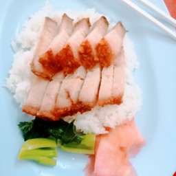 ข้าวหมูกรอบ