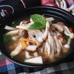 แกงเห็ดสามอย่าง