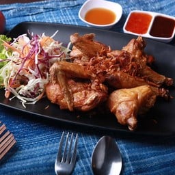 ไก่บ้านทอดน้ำปลา