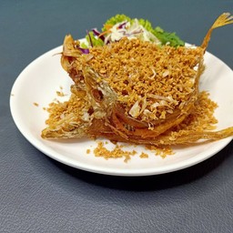 ปลาทรายทอดขมิ้น