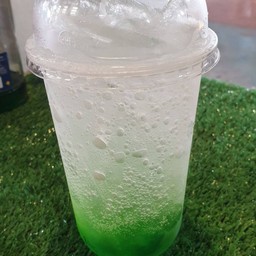 น้ำเขียวโซดา